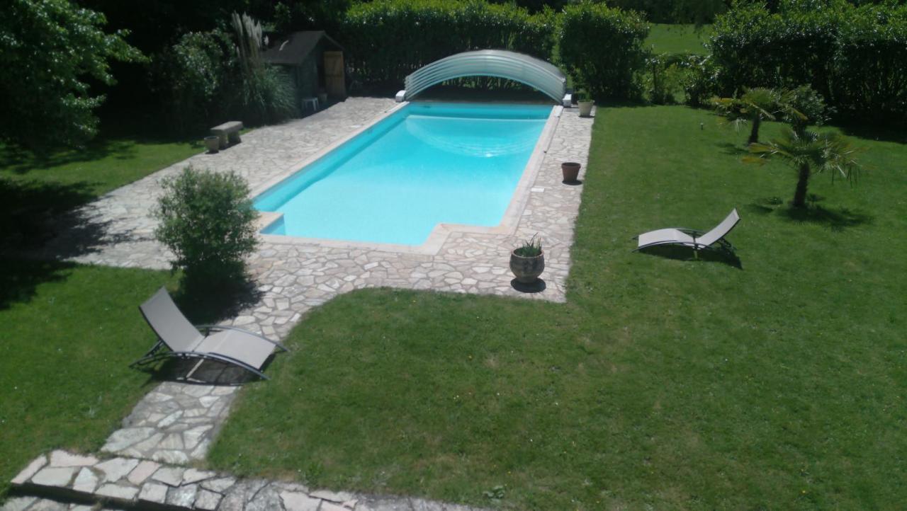 Villa Dikaria Montacher Exterior photo