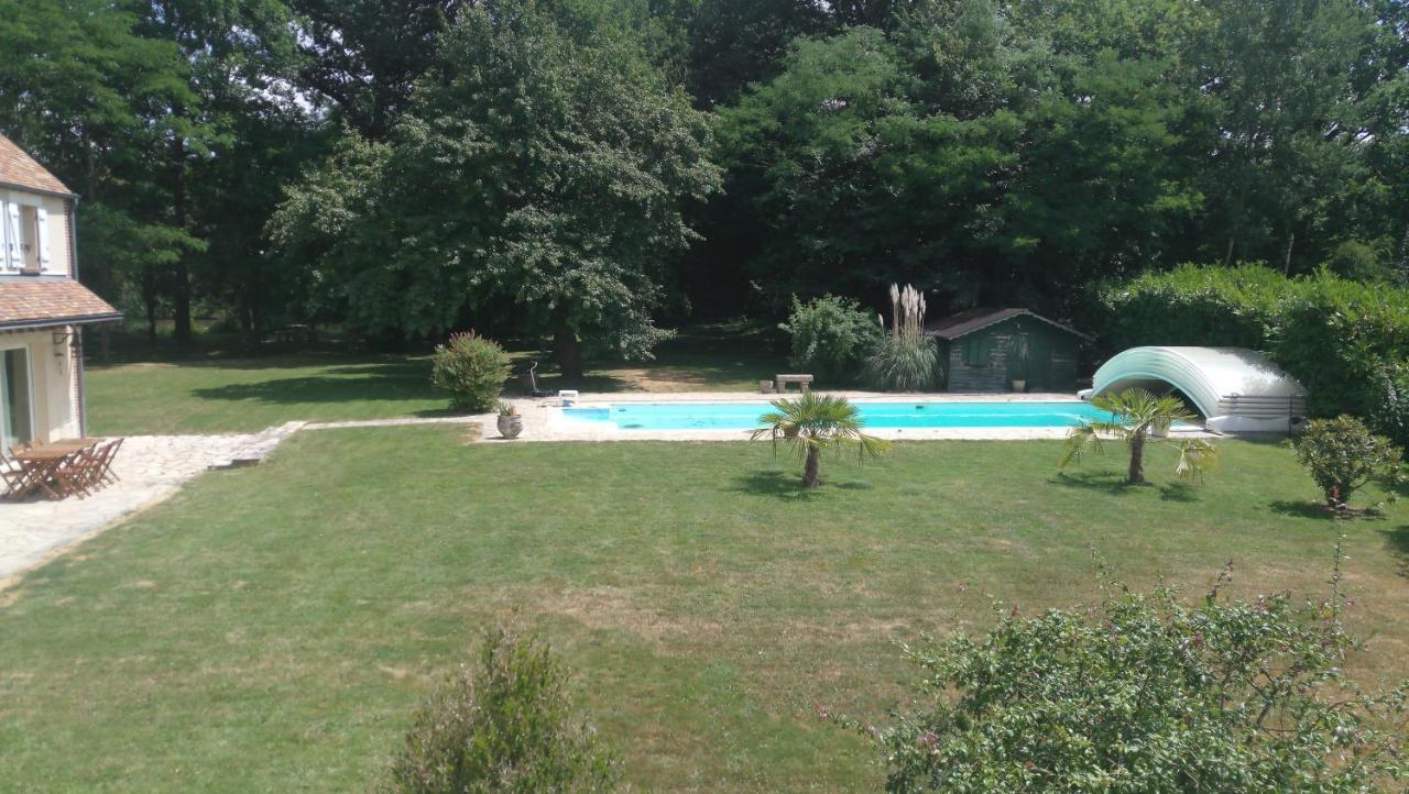 Villa Dikaria Montacher Exterior photo